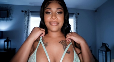 Ebony Diamond free porn picture